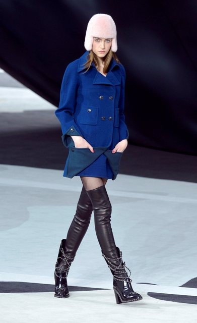 сочетание синего цвета в одежде Chanel фото 2