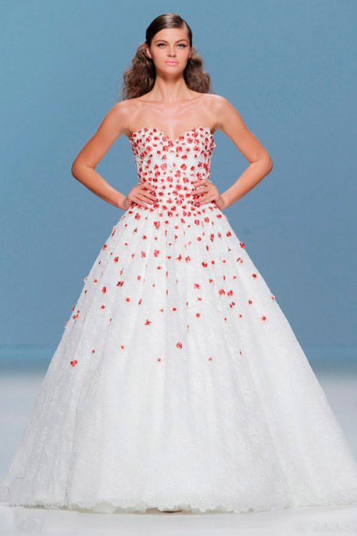 свадебное платье в мелкий красный цветочек Cymbeline