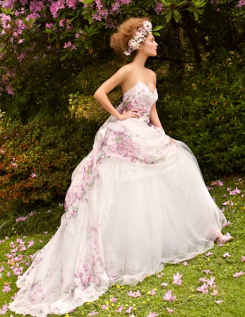 Свадебное платье с цветочками