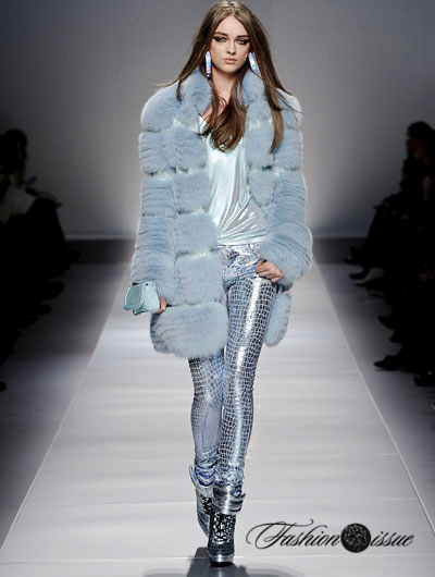 Зима 2023 Модные женские джинсы фото