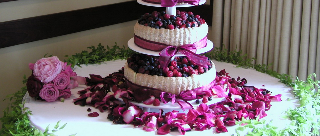 Прикольные и смешные съедобные фигурки на свадебный торт (с фото)